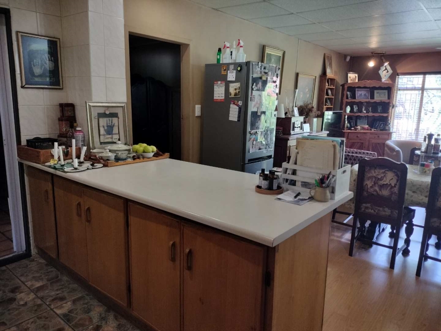 4 Bedroom Property for Sale in Langenhovenpark Free State